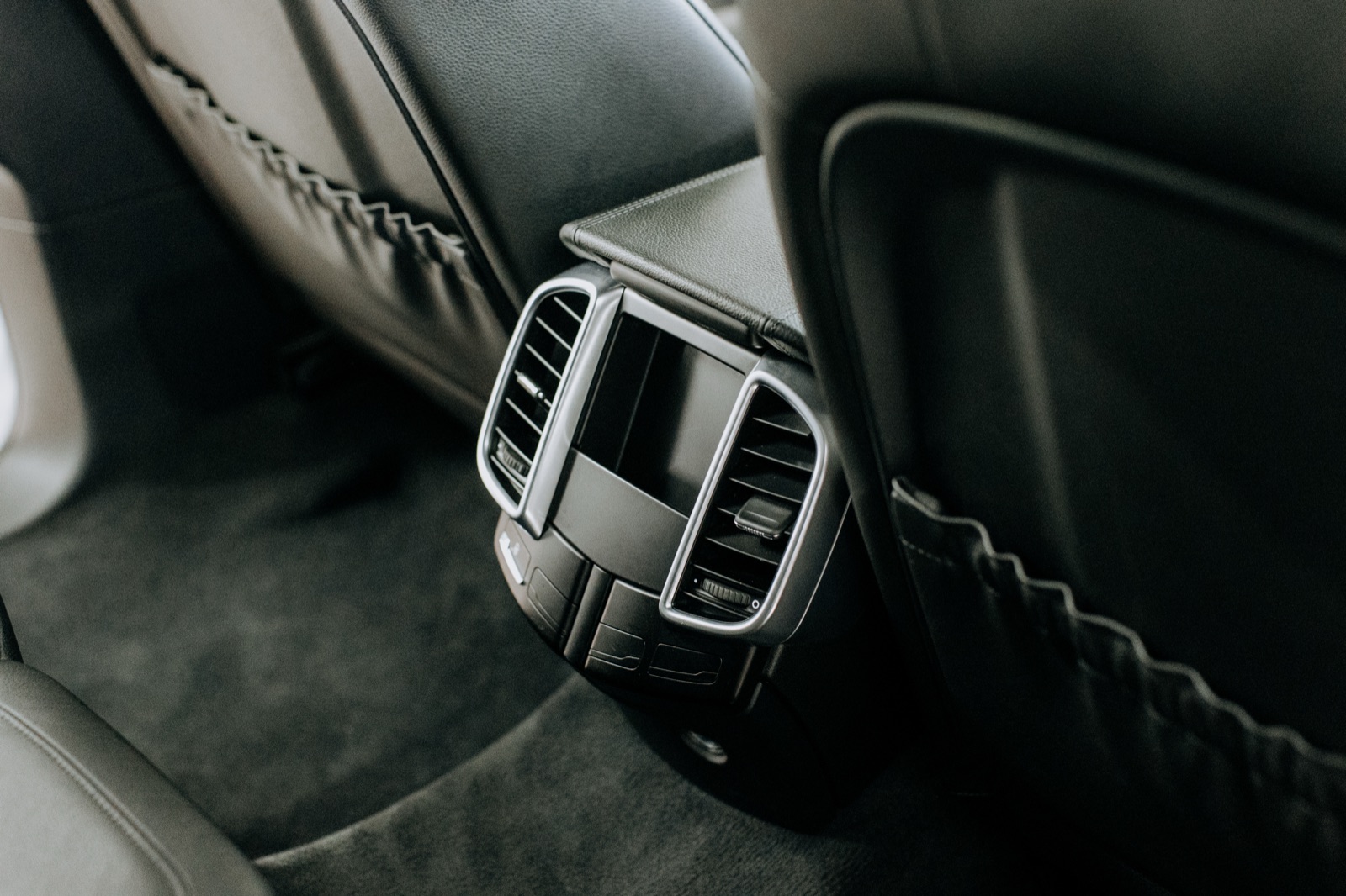 Porsche Cayenne · detailing wnętrza